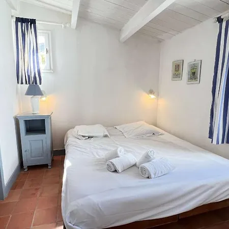 Charmante Maison De Village Avec Etage * La Couarde-sur-Mer