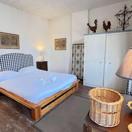 Charmante Maison De Village Avec Etage *