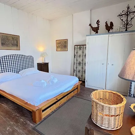 Charmante Maison De Village Avec Etage *